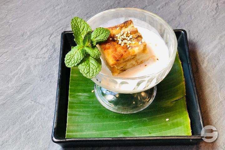 Banana and Coconut Cake - Le P'tit Mekong