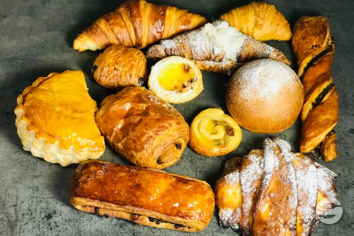 Whole Croissant - Food Leman Boulangerie