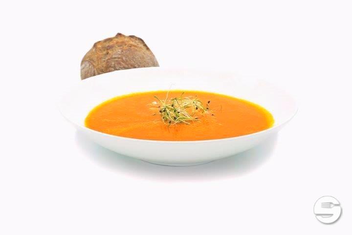 Tomaten-Aprikose Suppe - Dr. Oetker Café Gugelhupf