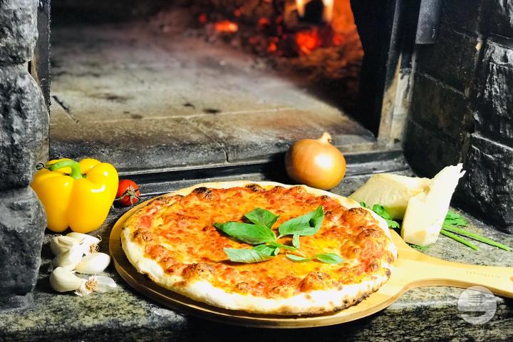 Pizza Margherita - San Luca