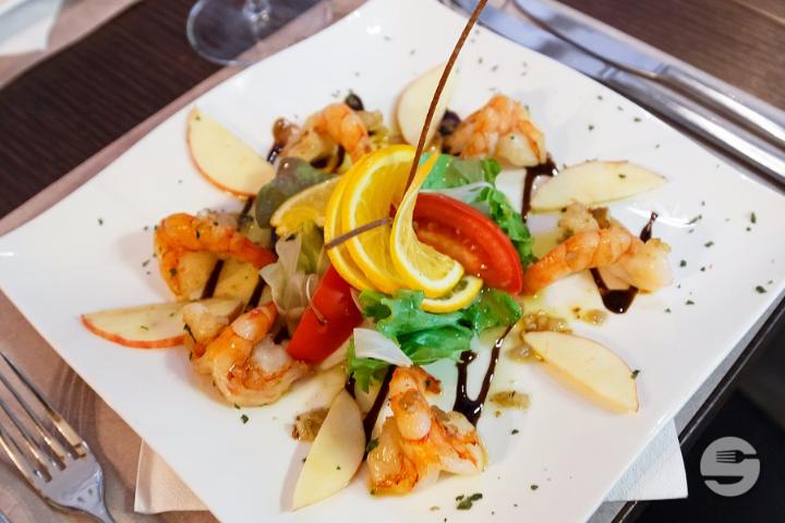 Salade de crevettes à l’ail - San Luca