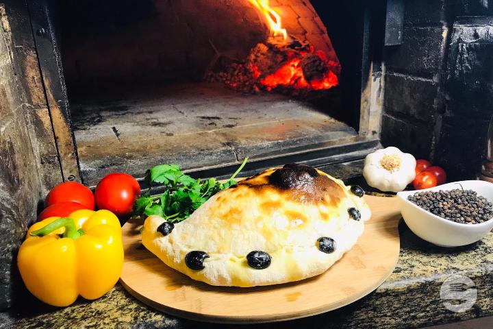 Pizza Calzone - San Luca