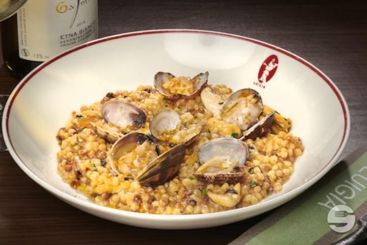 Fregola sarda con vongole cozze e Bottarga - Luigia