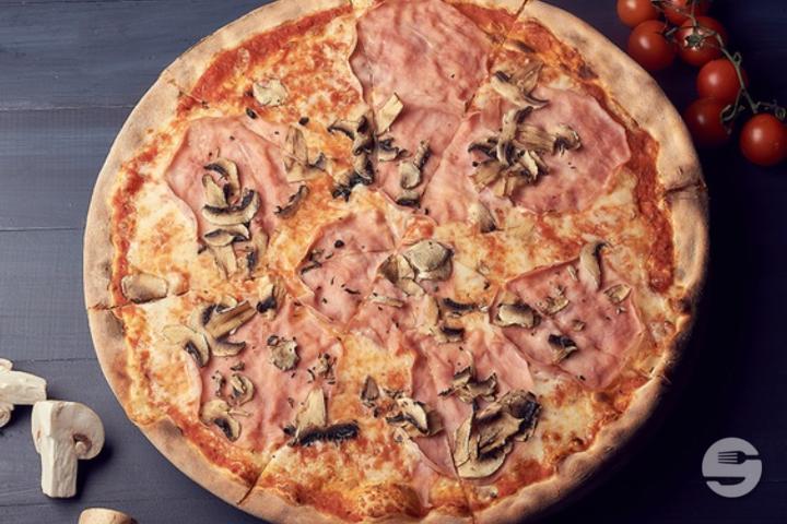 Pizza Prosciutto e funghi - Il Punto