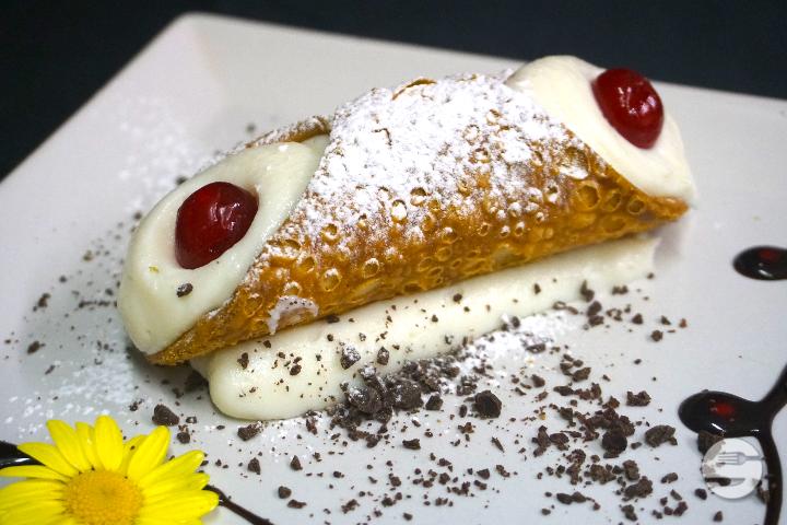 Cannolo mit Ricotta - La Fonte
