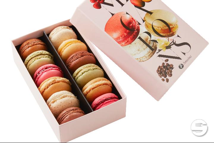 Box with 12 macarons al gelato - Amorino Luzern