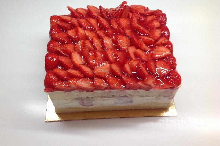 Strawberry Diplomate 4 people - L'Epi Doré - Gâteaux