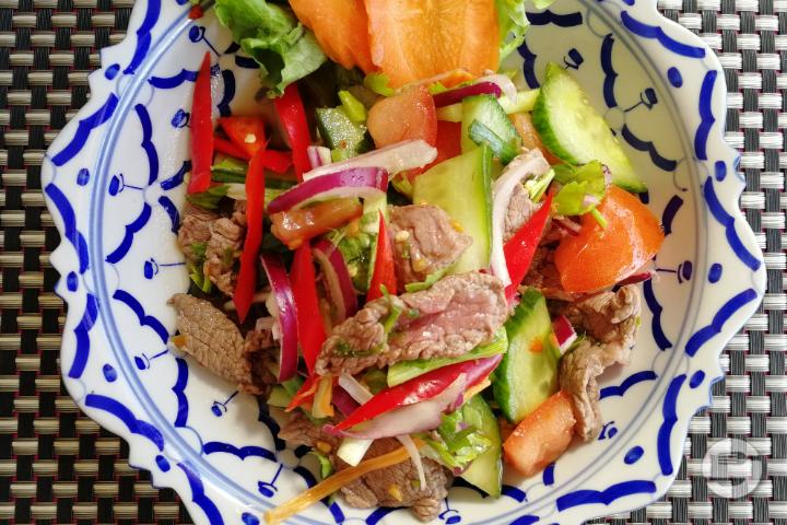 Beef Salad - Maison Thaï