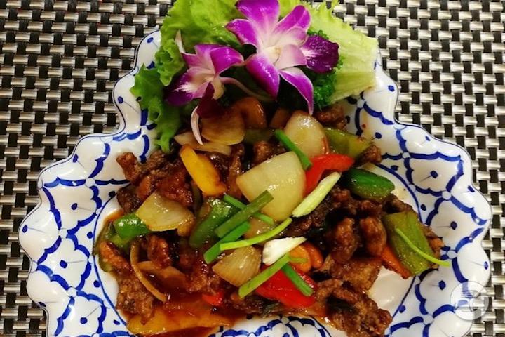 Bœuf Croustillant aux Noix de Cajou - Maison Thaï