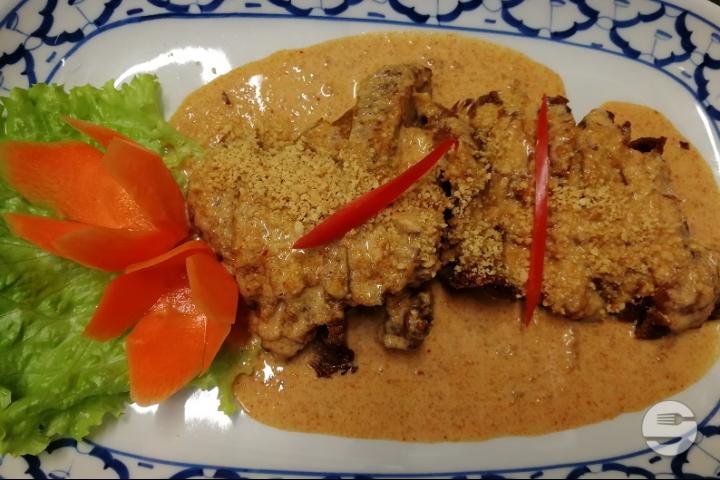 Crispy Duck with Peanut Cream - Maison Thaï