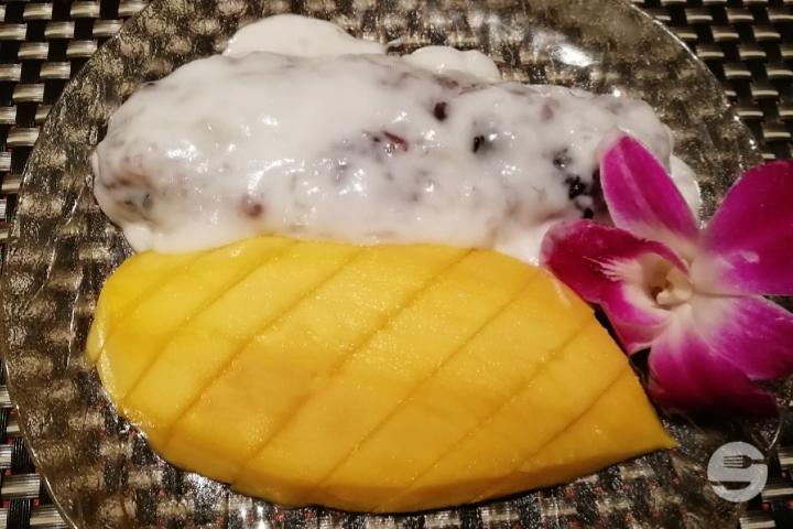 Fresh Mango with Sticky Rice - Maison Thaï