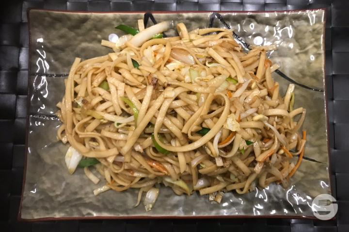 502. Nouilles sautées aux légumes - Sunny Kong