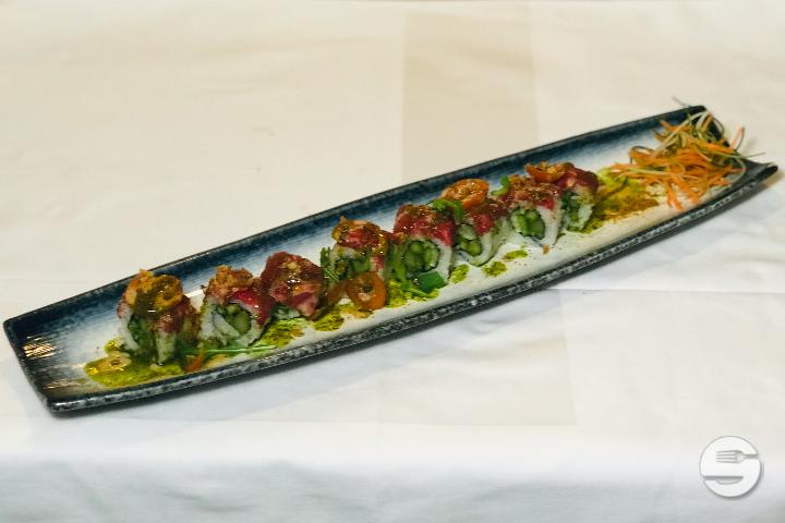 Gyuniku Rolls - Huit Sushi - Restaurant Japonais