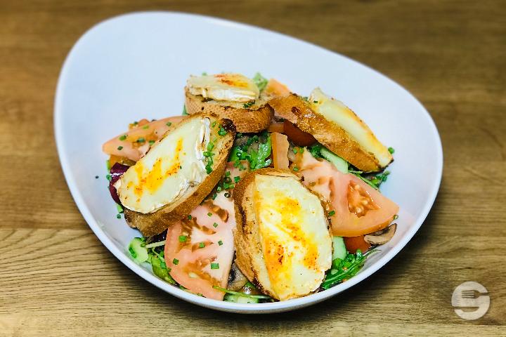 Hot Goat Cheese Salad - Les Boucaniers
