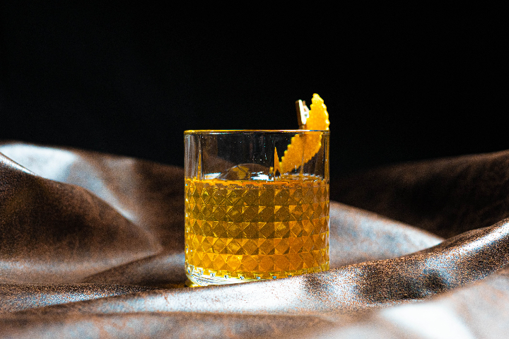 Old Fashion - Lola's Bar