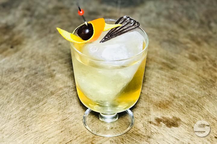 Old Fashion - Lola's Bar by Lola's Food Garage
