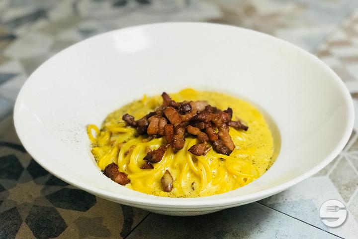 Spaghetti Alla Carbonara - Mamma Lisa