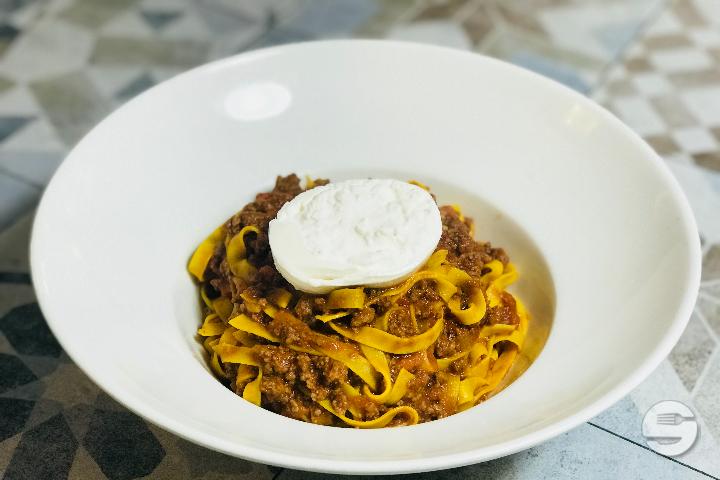 Tagliatelle Alla Bolognese - Mamma Lisa
