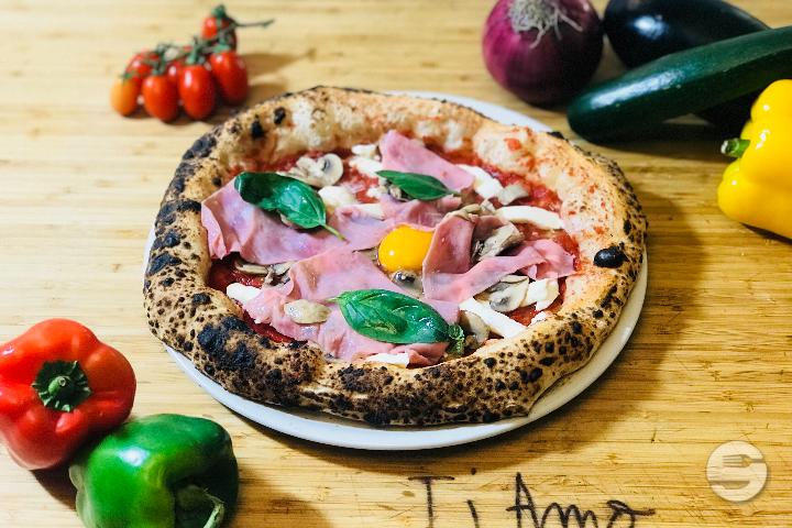 Pizza Capricciosa - Mamma Lisa