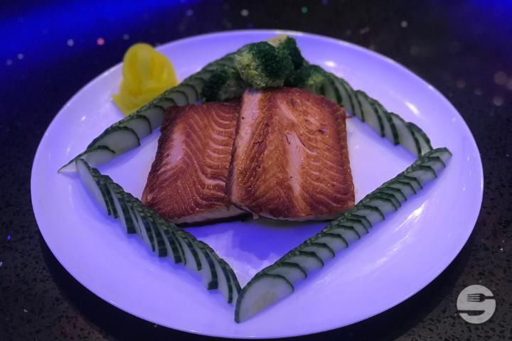 72. Saumon Grillé - Sushi Express