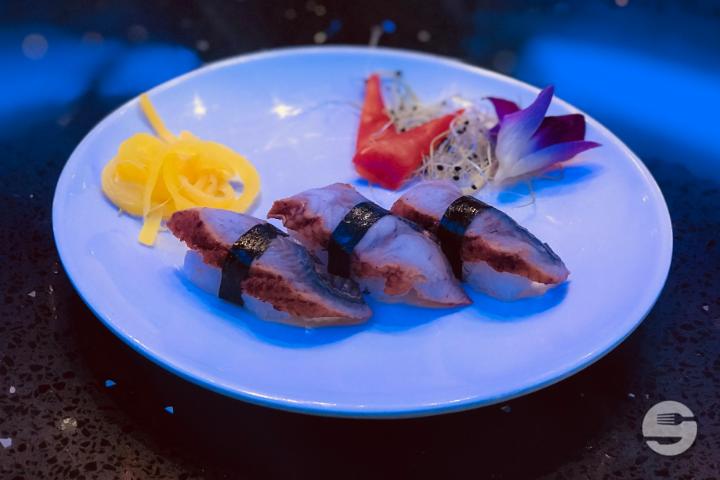 35. Nigiri Anguille - Sushi Express