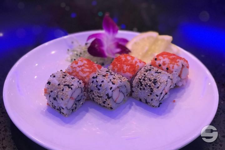 23. Uramaki Crabe - Sushi Express