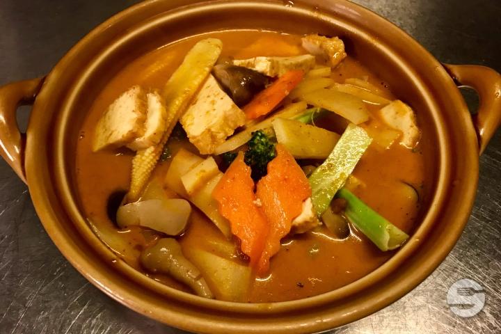 76. Tofu au Curry Rouge Thai - Aux 3 Bonheurs