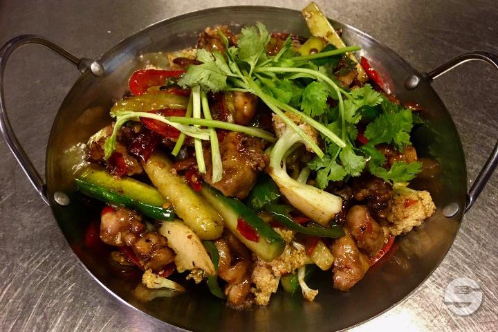 Poulet Sichuan aux Légumes - Aux 3 Bonheurs