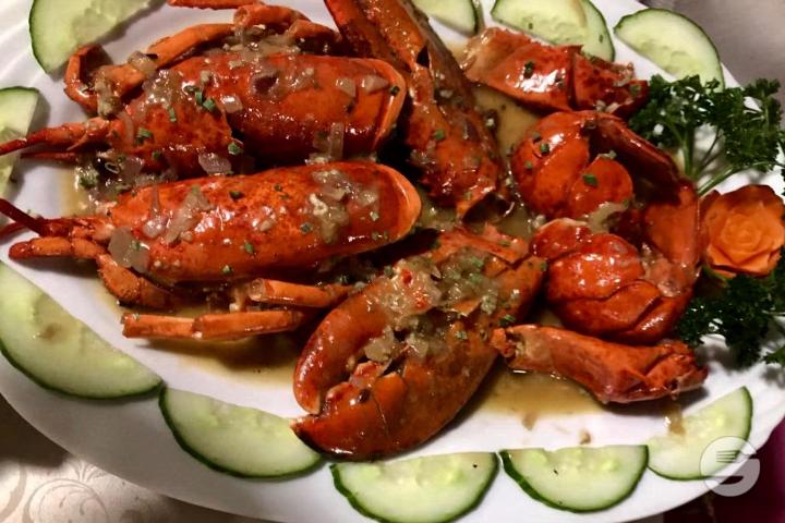 Homard Cuit au Beurre - Aux 3 Bonheurs