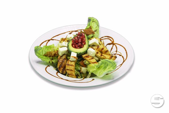 Damascus salad with grilled chicken breast strips - Damas - Josefstrasse