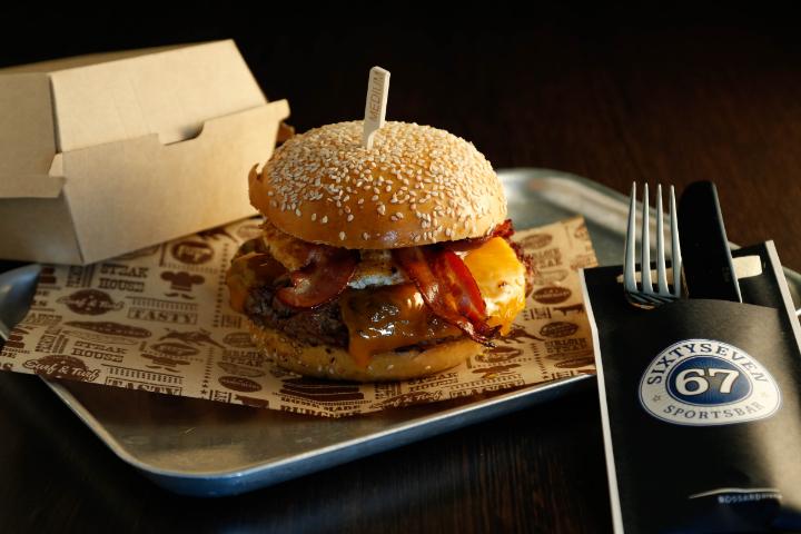 67 Sixtyseven Knock out Burger - 67 Sportsbar