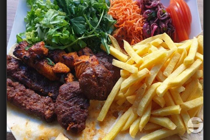 Assiette Méga Mixte - Istanbul Grill