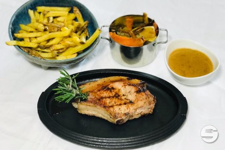 Pig rib grilled over a wood fire (250g) - Face au Lac