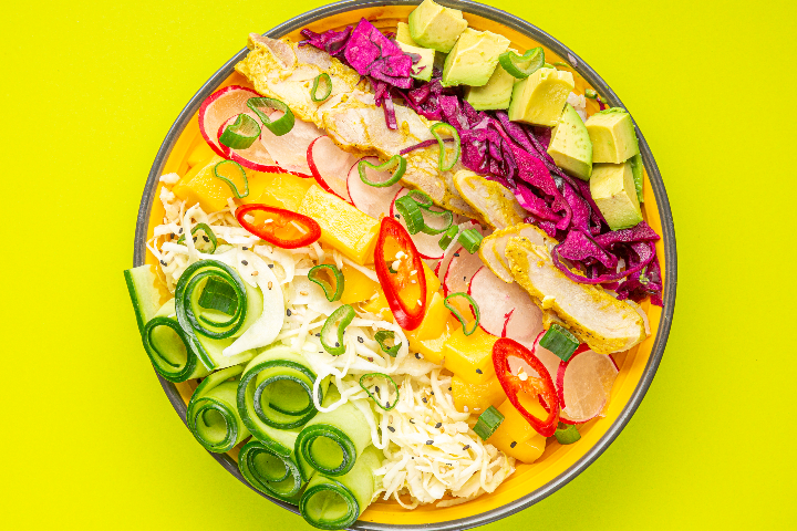 Poké bowl poulet rôti - Eat & Play