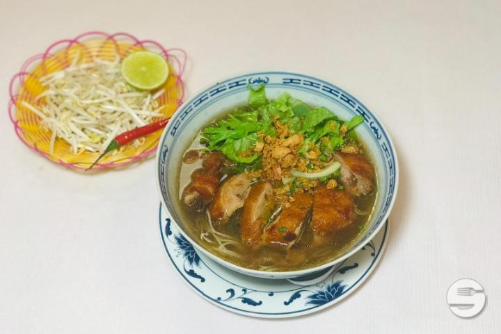 Soupe de Nouilles au Canard Laqué - Les Bosquets