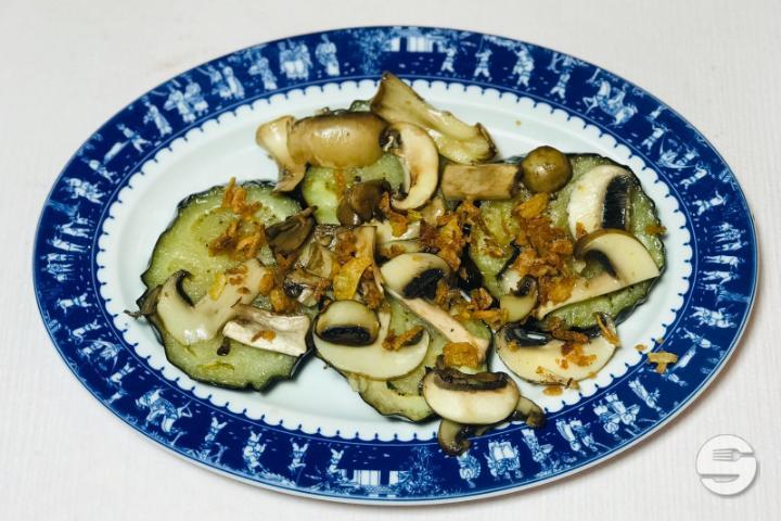 Aubergines grillé avec Champignons - Les Bosquets