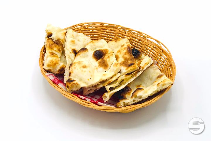 Garlic Naan - Bayleaf