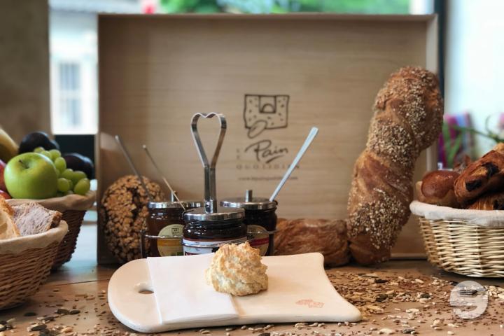 Coconut Macaron - Le Pain Quotidien