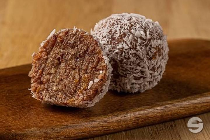 Energy Balls Cranberry and Apricot - Green-Up Salad Bar