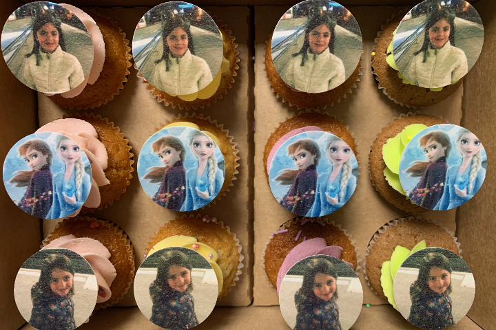 Box of 12 cupcakes "Photos" - Royaume MELAZIC Genève
