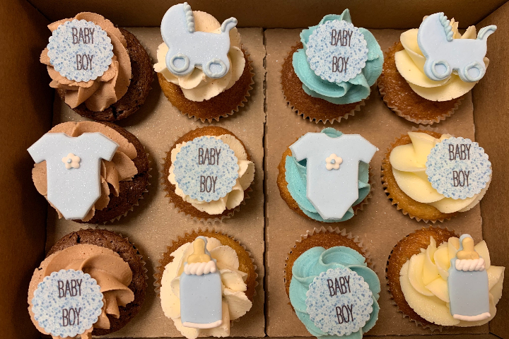 Boîte de 12 cupcakes "Baby Boy" - Royaume MELAZIC Lausanne