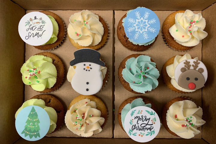 Boîte de 12 cupcakes "Let it snow" - Royaume MELAZIC Lausanne