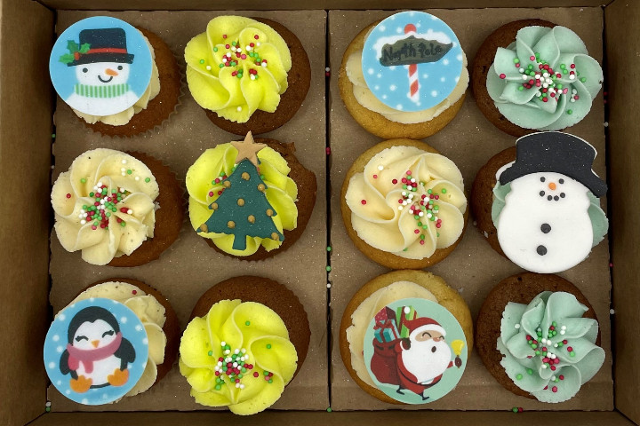 Boîte de 12 cupcakes "Pôle Nord" - Royaume MELAZIC Lausanne