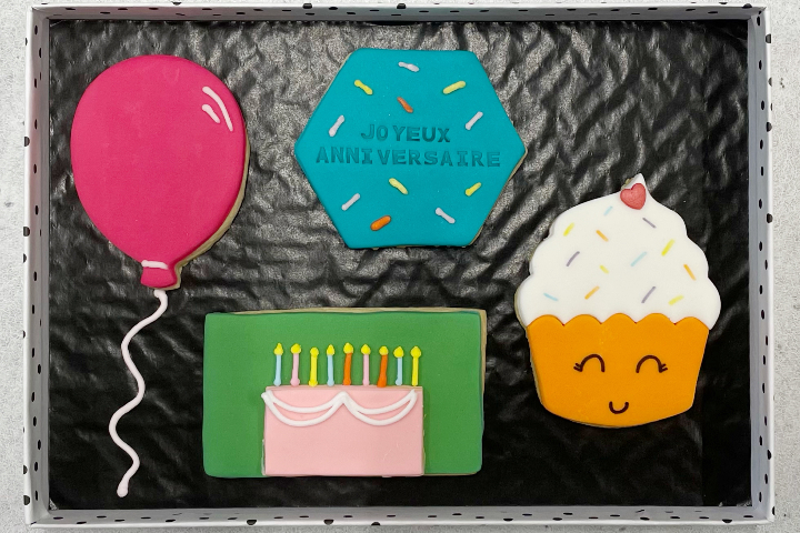 Boîte de biscuits Joyeux Anniversaire - Royaume MELAZIC Lausanne