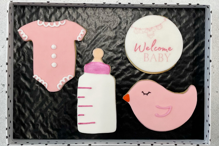 Boîte de biscuits Welcome Baby rose - Royaume MELAZIC Lausanne
