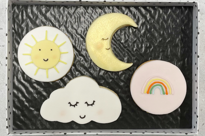 Boîte de biscuits Dans les nuages - Royaume MELAZIC Lausanne