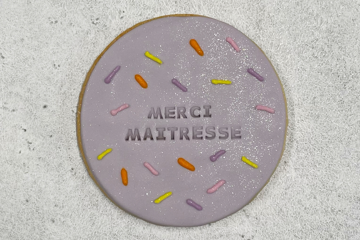 Biscuit Merci maîtresse - Royaume MELAZIC Lausanne