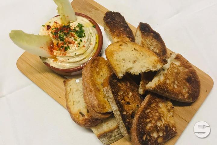 Homemade Houmous - Davinda Montreux