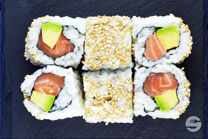 California Salmon Avocado - 6 Pieces - Sushi Break