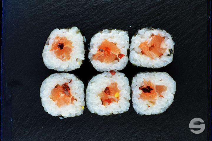 Maki Saumon Spicy - 6 Pièces - Sushi Break